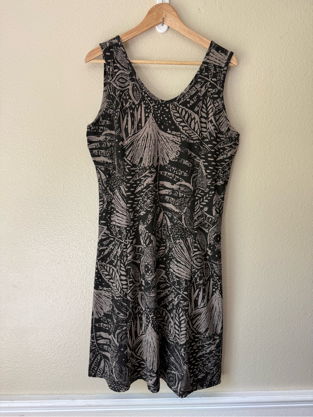 Nomadic Traders Black & Taupe Sleeveless Dress